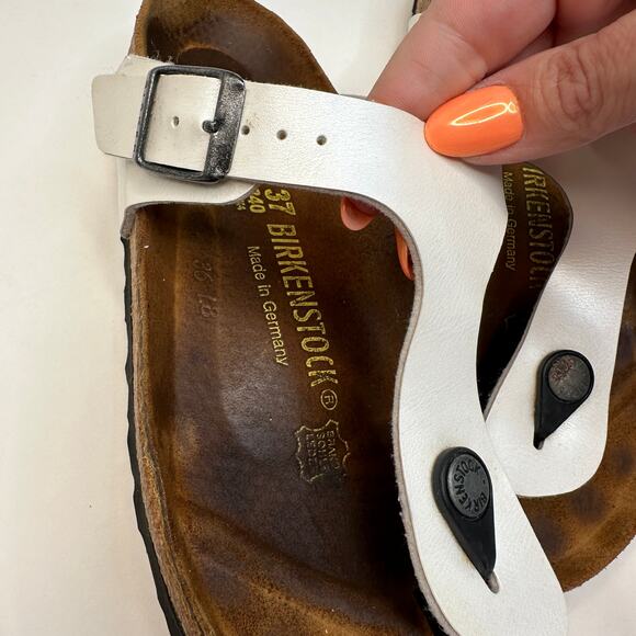 Birkenstock Gizeh White Pearl Sandals - Picture 2 of 6